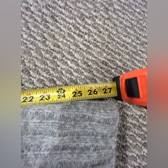 VINCE
Women's Mirrored Cable Turtleneck. EUC. - Picture 8 of 8